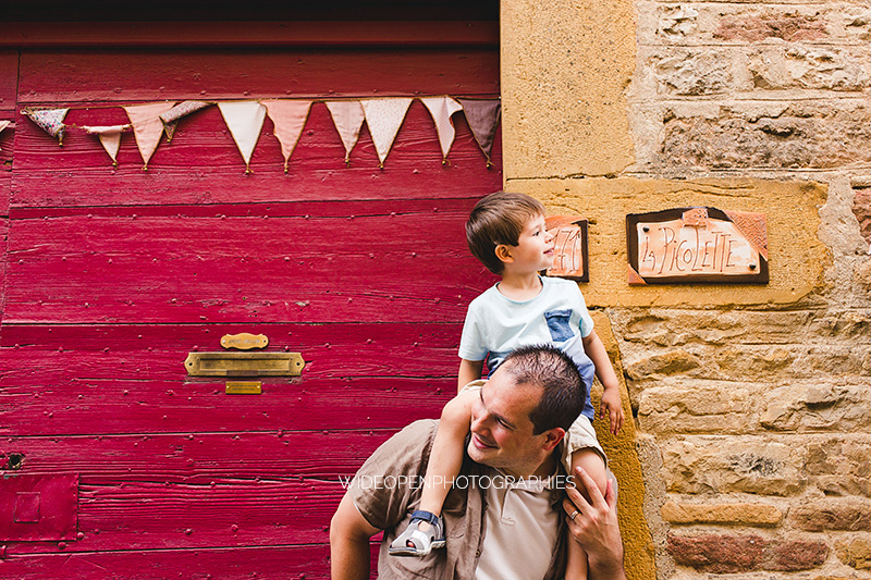 la famille D. photographe oingt lyon 30