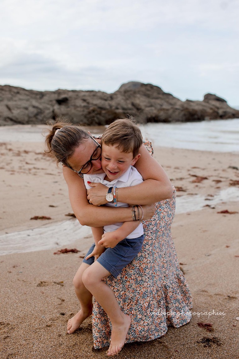 séance photo famille à Cancale, près de Saint Malo en Bretagne