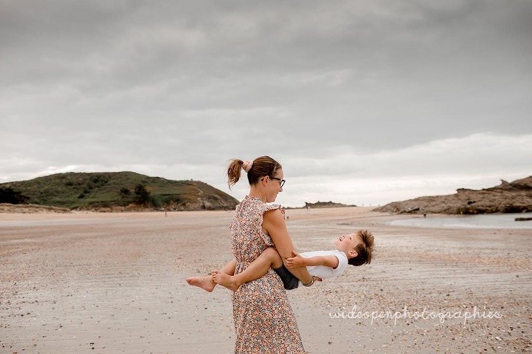 séance photo famille à Cancale, près de Saint Malo en Bretagne