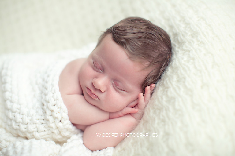 emilie. wop photographe bebe nouveau ne lille 07