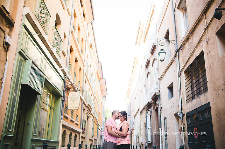 l+j. photographe engagement couple aix en provence 03