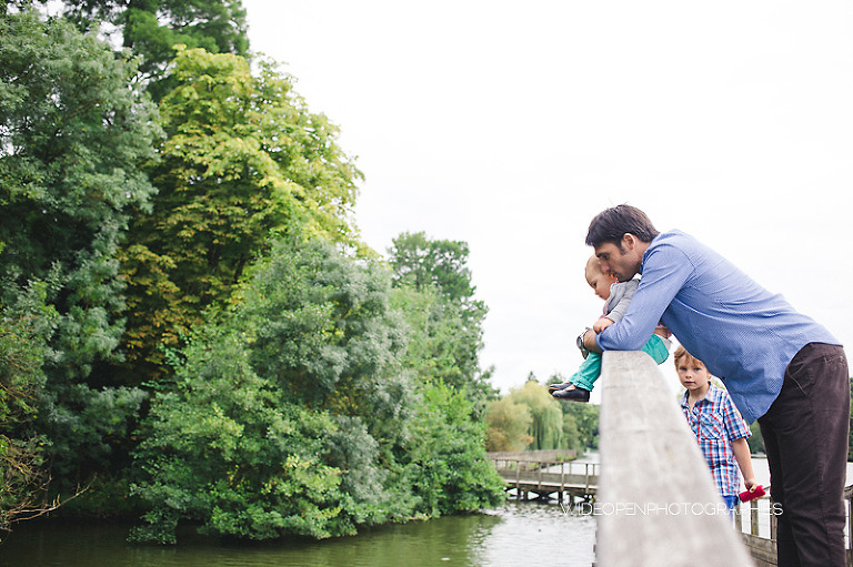 séance photo famille sur les bords de l'Erdre