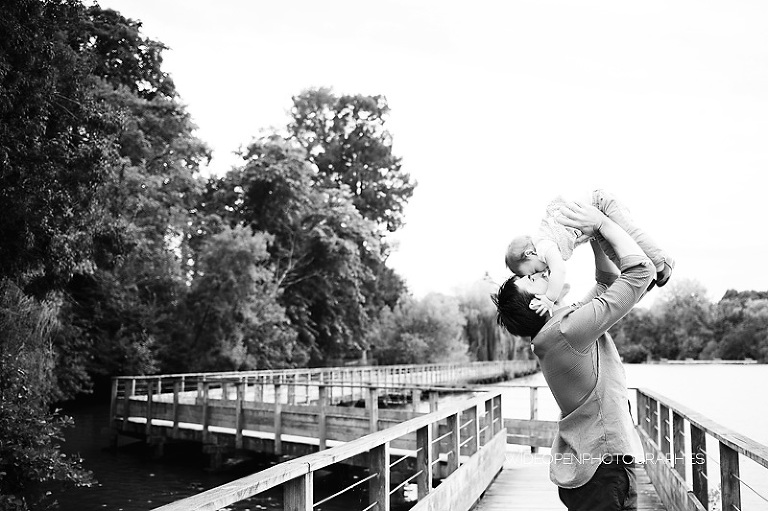 séance photo famille sur les bords de l'Erdre