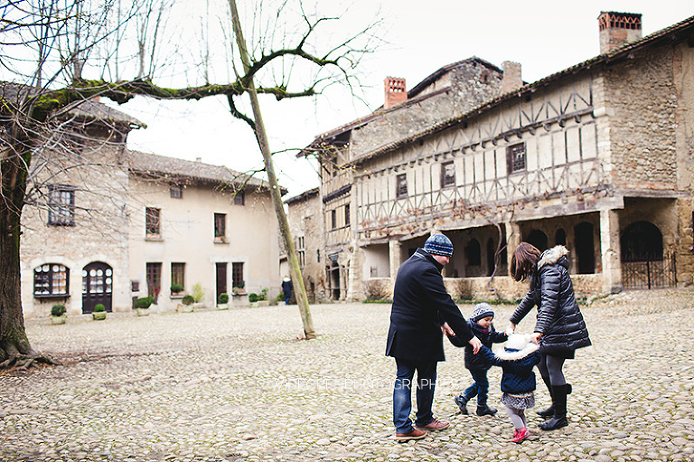 la famille H. photographe famille perouges 32