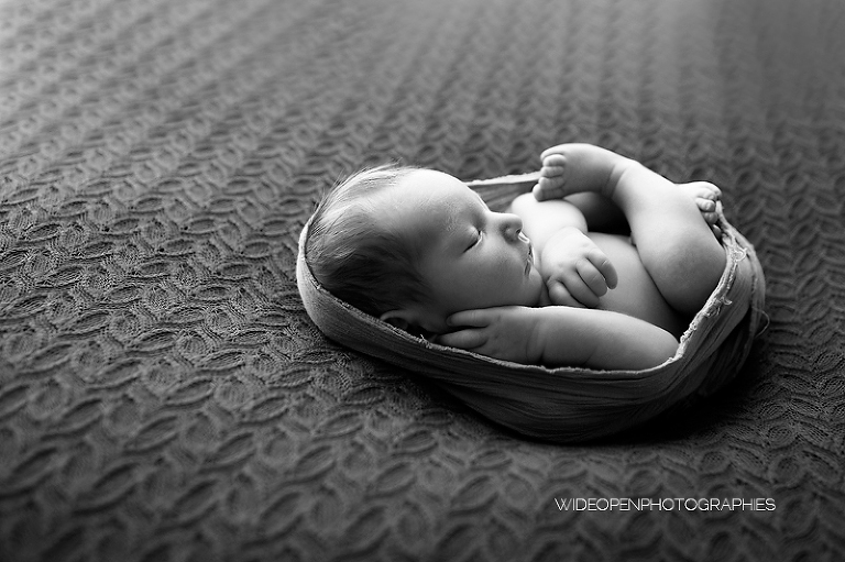 nathan. photographe naissance lyon 12