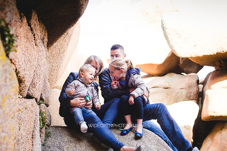 photographe famille bretagne nord ploumanach