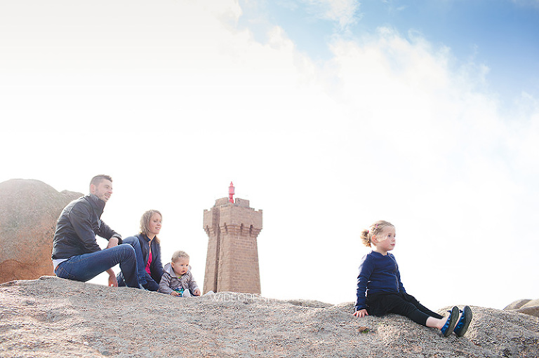 séance photo famille Ploumanach, Bretagne nord