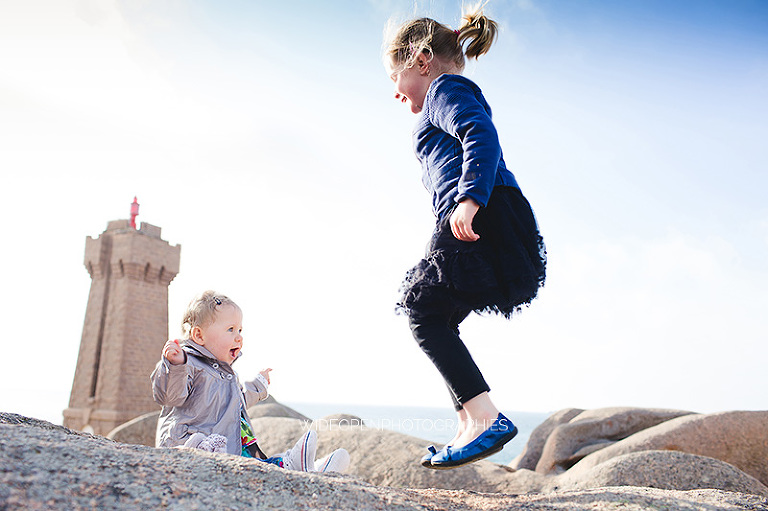 séance photo famille Ploumanach, Bretagne nord