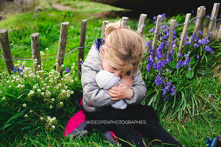 la famille c. photographe famille bretagne nord ploumanach 36