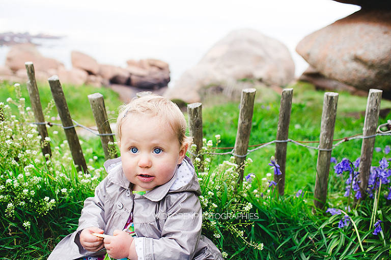 la famille c. photographe famille bretagne nord ploumanach 41