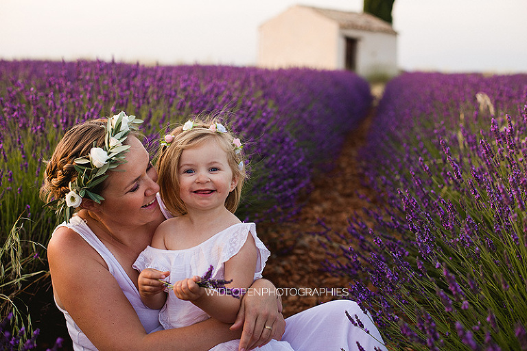 photographe famille champs de lavande 