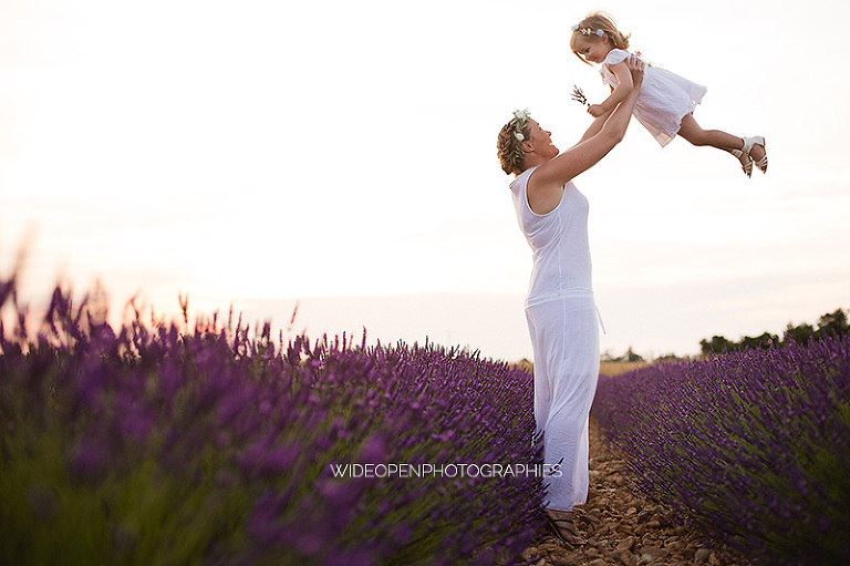 photographe famille champs de lavande 