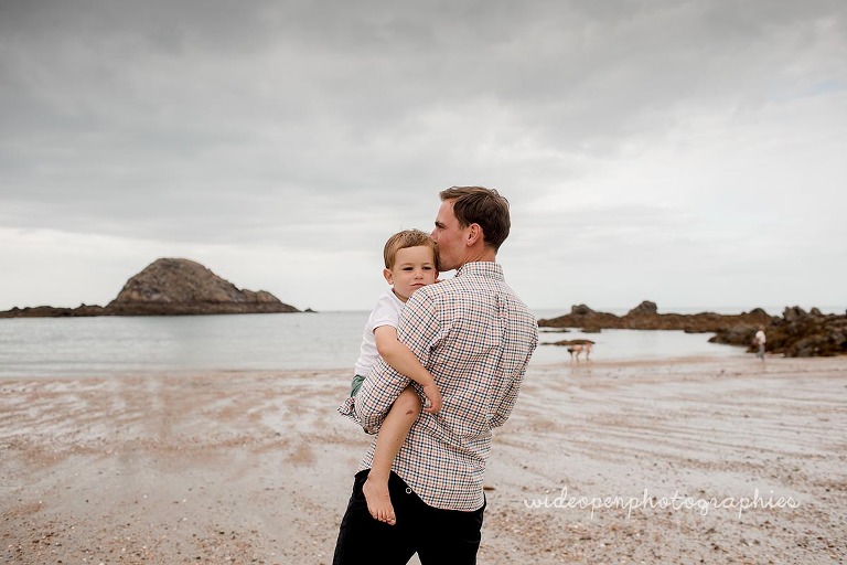 séance photo famille à Cancale, près de Saint Malo en Bretagne