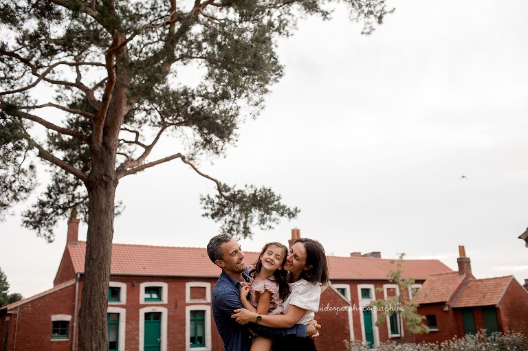 séance photo famille à la cité des électriciens, près de Béthune